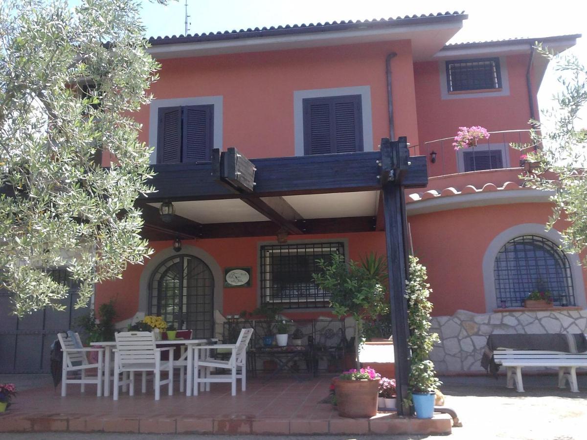 La Tana Delle Stelle B&B Di Charme E Relax Fara in Sabina Exterior foto